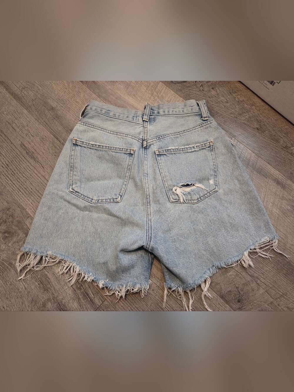 AGOLDE Criss Cross Jean Short, Size: 24 - Picture 8 of 9